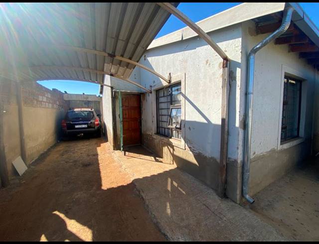 2 BEDROOM HOUSE FOR SALE IN PALM RIDGE EXT 2